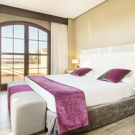 Hotel Ilunion Golf 4*