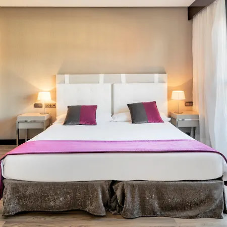 Ilunion Golf Ξενοδοχείο 4*