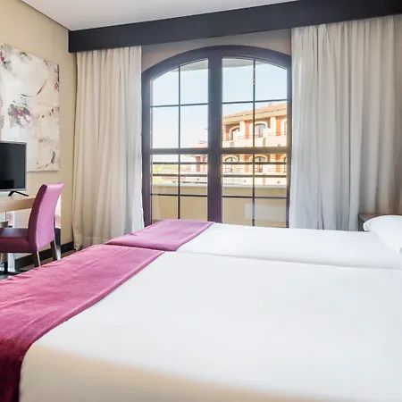 Hotel Ilunion Golf 4*