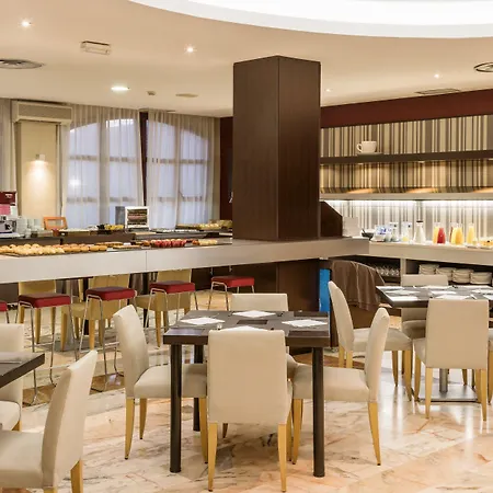 Hotel Ilunion Golf 4*