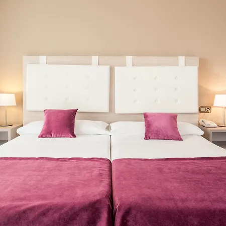 Ilunion Golf Hotell 4*
