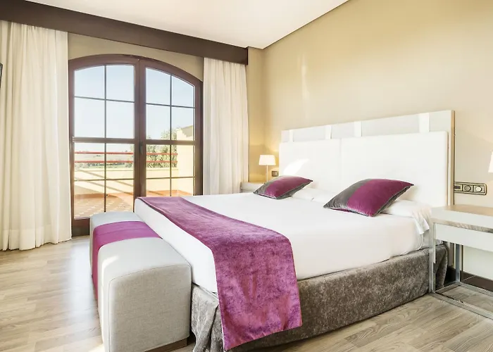 Hotel Ilunion Golf 4*