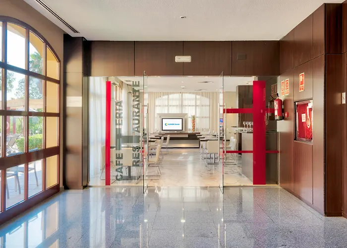 Ilunion Golf Отель