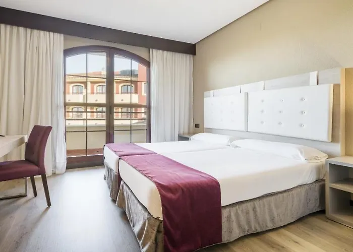 Ilunion Golf Hotel 4*