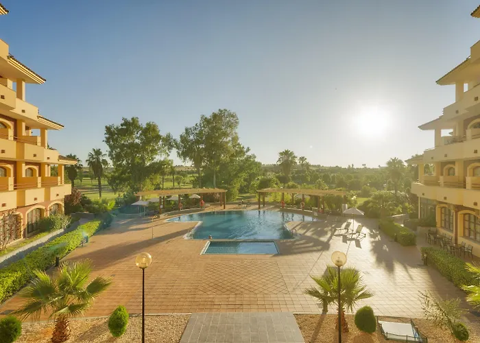 Отель Ilunion Golf Бадахос